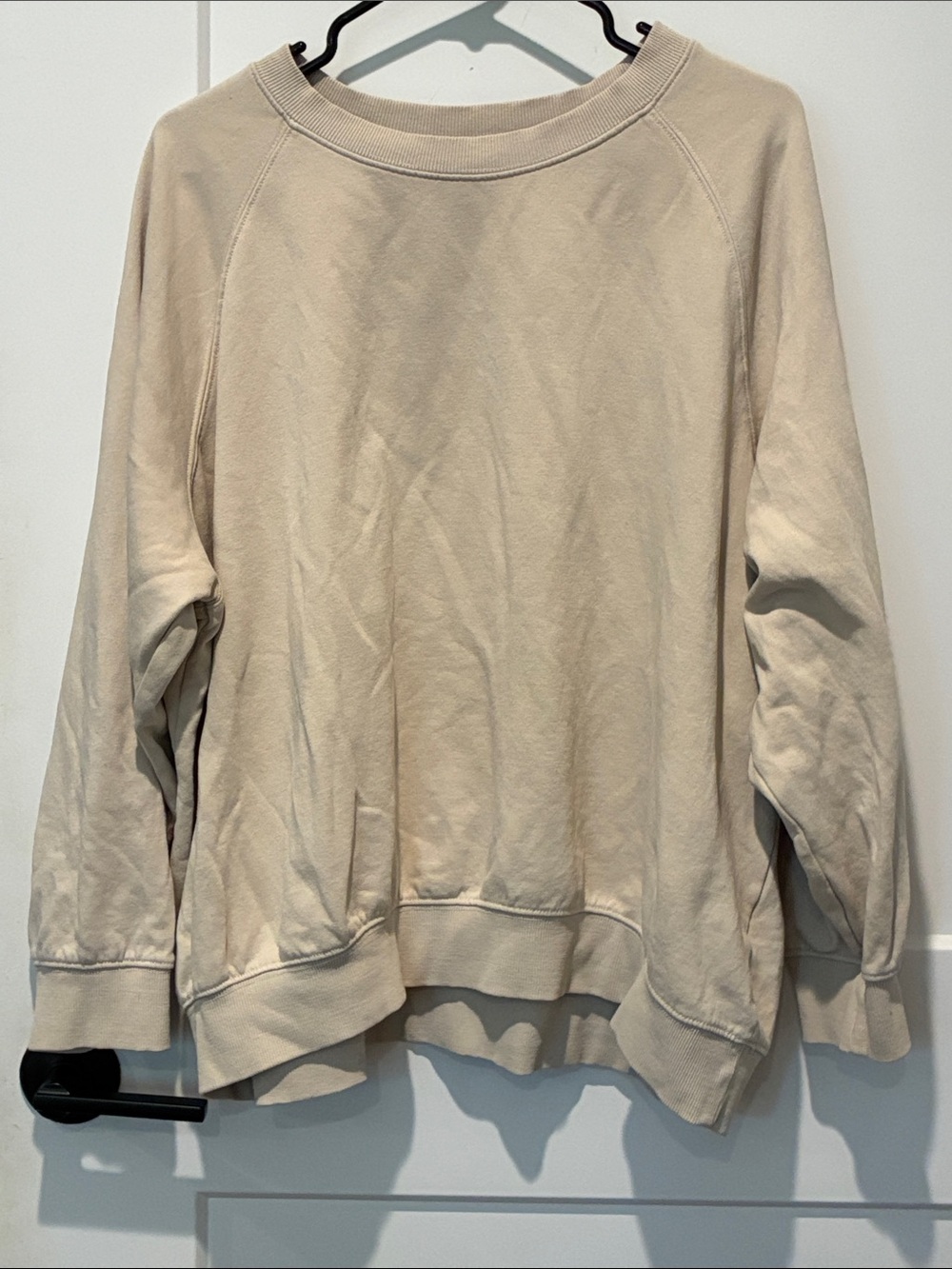 H&M Light Beige Crewneck Sweatshirt. B31